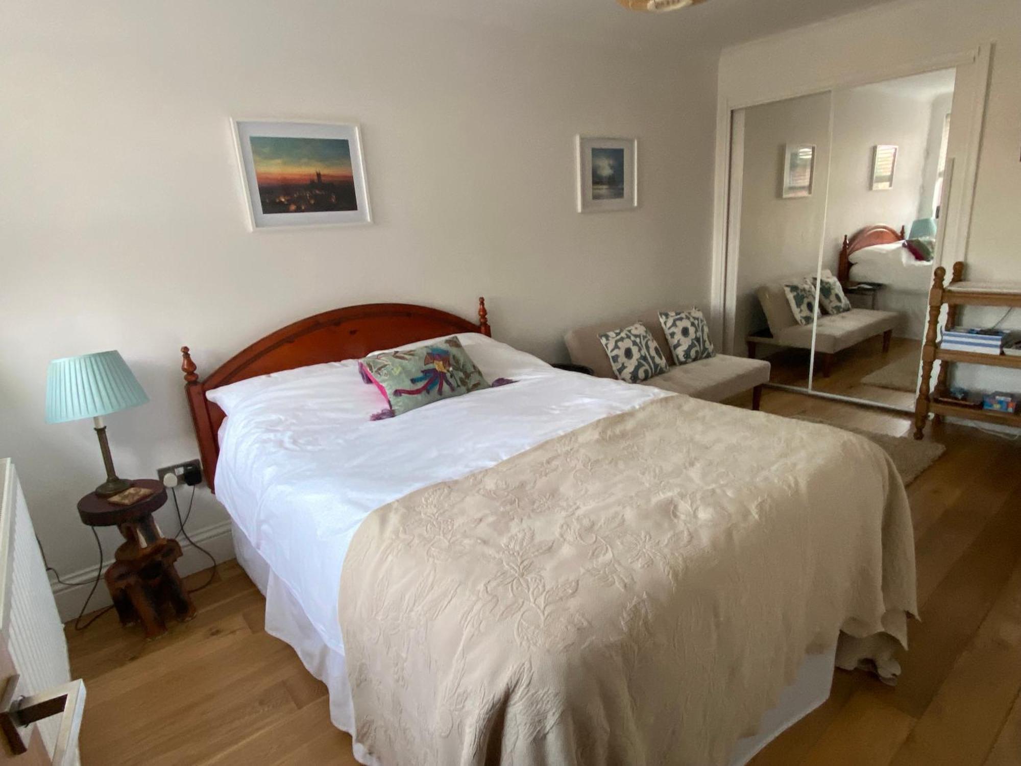 Bright Suite Уитстабл Экстерьер фото